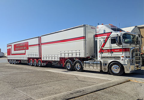 Inverell Freighters’ transport rig in action